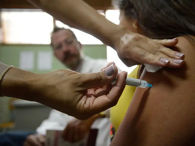 Governo aumenta pblico-alvo da vacinao contra HPV