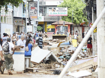 Enchente: comrcio de Cachoeiro tem prejuzos de R$ 120 milhes
