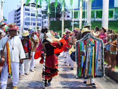 Grupo cachoeirense de Folia de Reis se apresenta em Muqui neste sbado