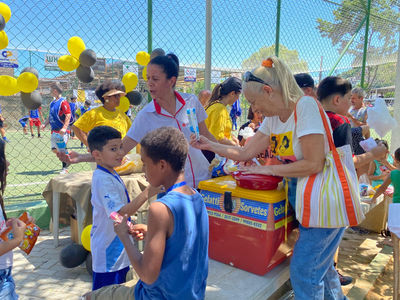 Escolinha de futebol do Projeto Paz e Po festeja fim de ano com alunos e pais