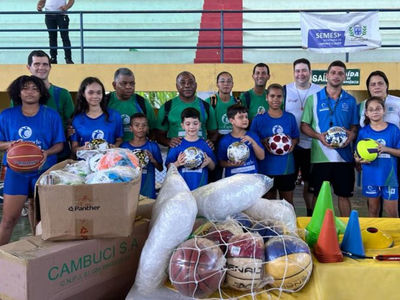 Cachoeiro: Ncleos de Esporte Escolar recebem materiais esportivos